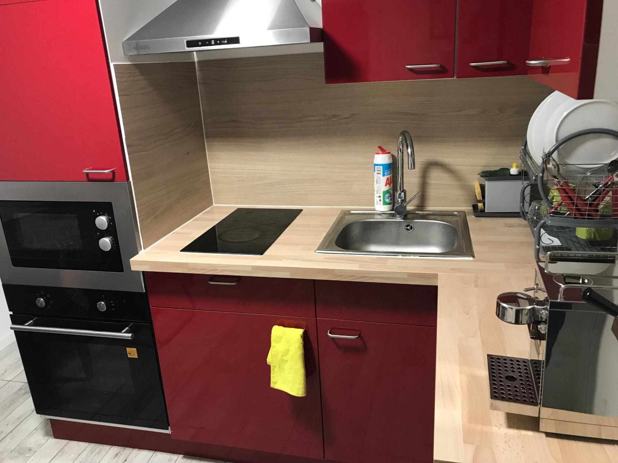 Lit Double, Espaces Partages, 10km De Paris, 2 Km Du Metro *